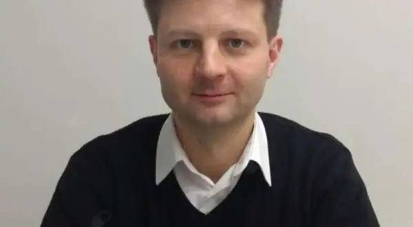 Gdzie przyjmuje dr Tomasz Konecki, urolog w Łodzi? Sprawdź adresy.