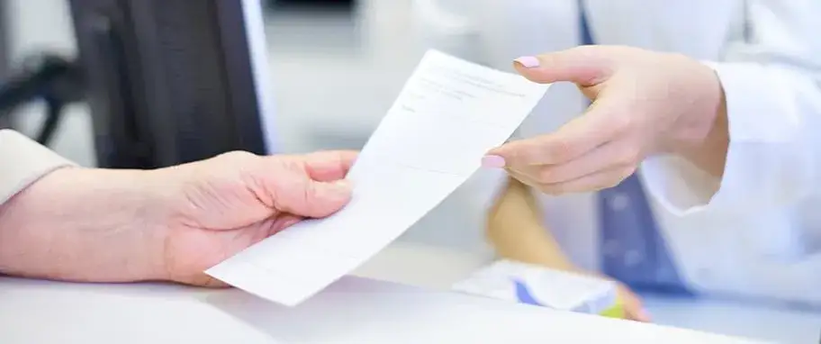 Zdjęcie Na jakie leki farmaceuta może wypisać receptę? Sprawdź ważne informacje